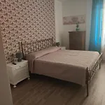 House Lillina ,appartamento Vicino Al Mare Con Privata ,ombrellone E Lettini